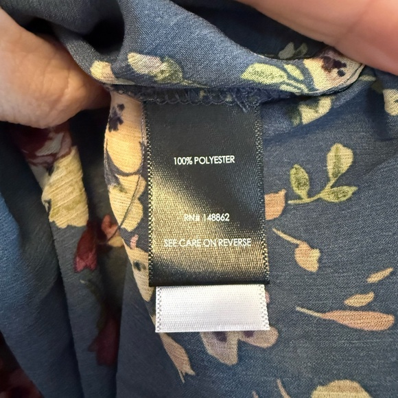 Torrid Steel Blue Floral Crinkle Chiffon Raglan Tie Front Blouse Size 1 - Picture 9 of 11